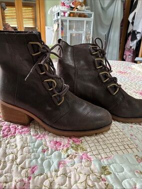 Sorel Women's Lace-Up Ankle Boots in Dark Brown